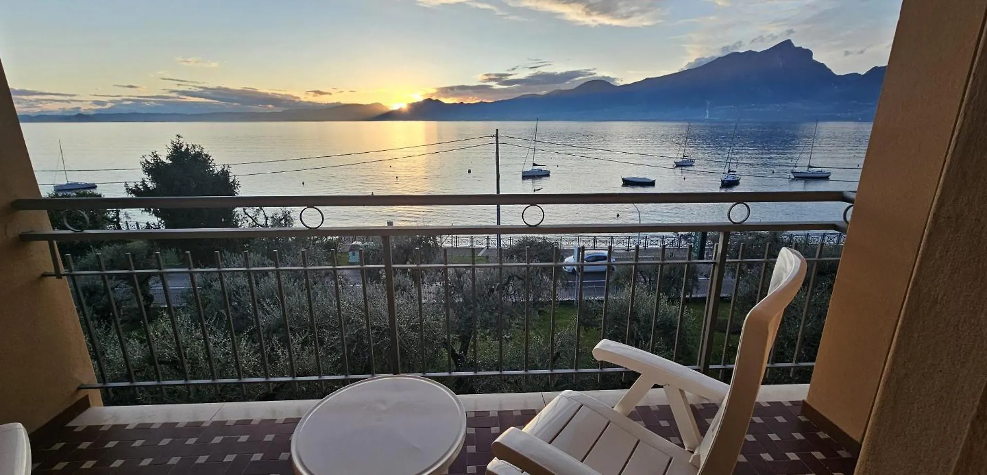 **  Hotel Garden Torri Del Benaco Italy