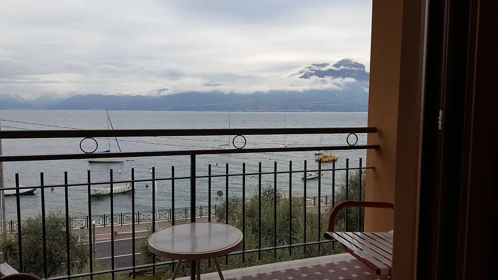 Hotel Garden Torri Del Benaco 2*,  Italy
