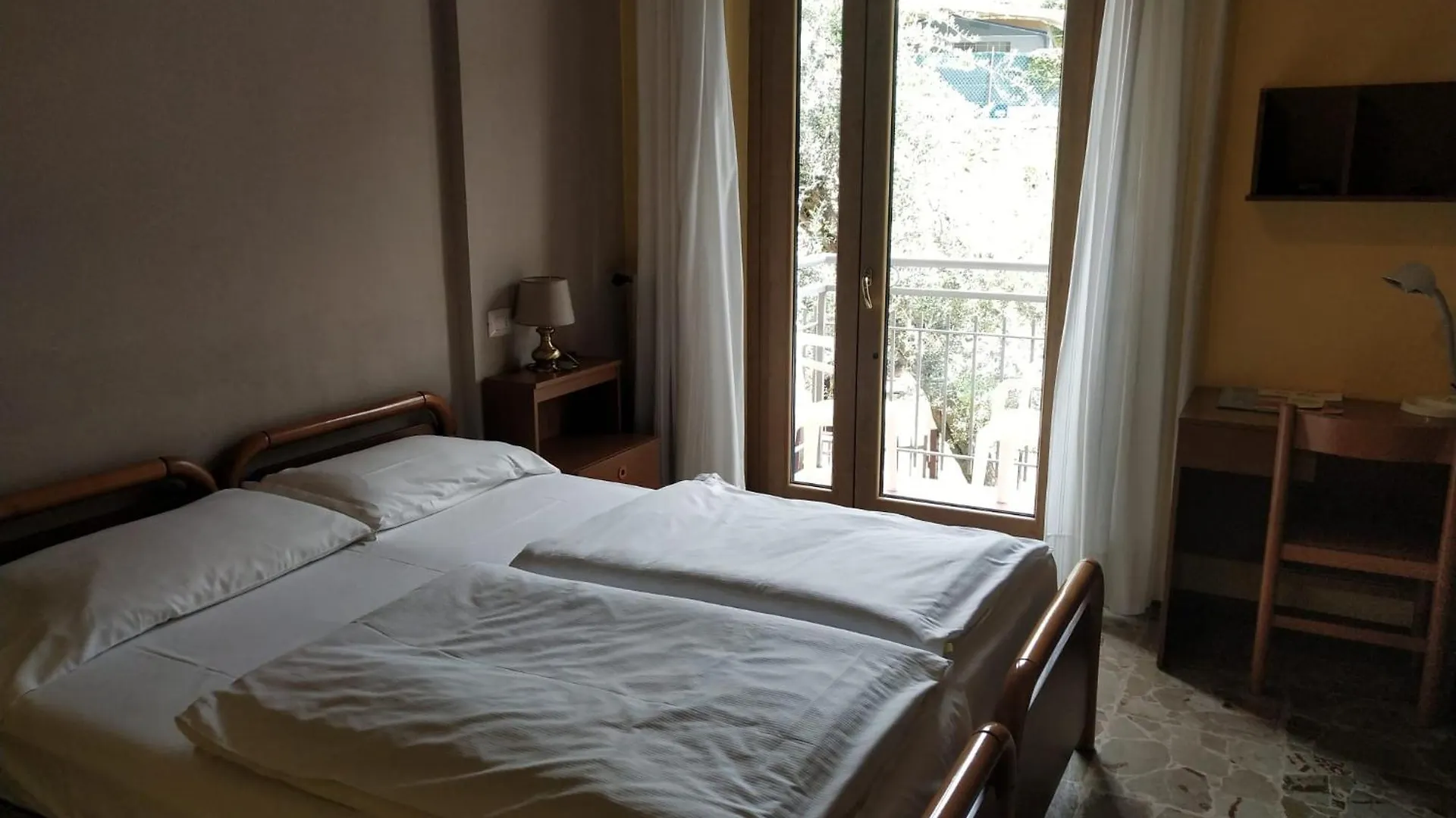 Hotel Garden Torri Del Benaco