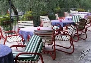 Hotel Garden Torri Del Benaco 2*,